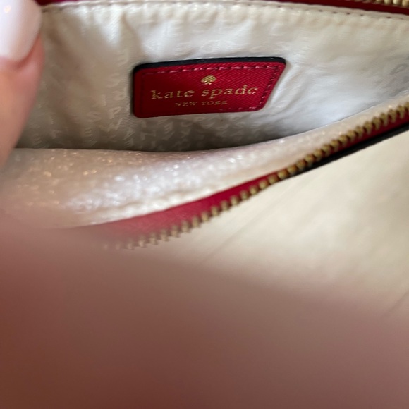 Kate Spade Mika’s Pond pillbox red. NWT - Picture 4 of 4